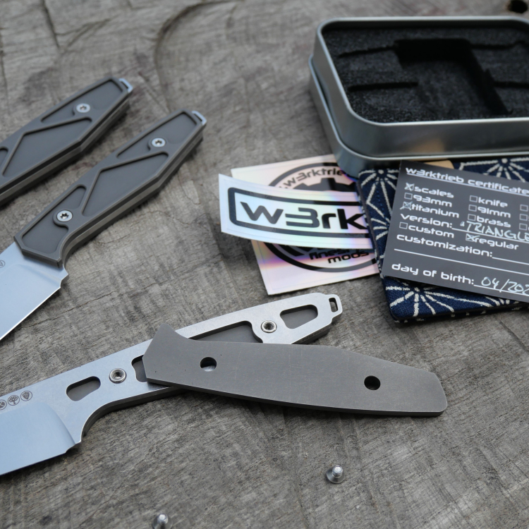 TITAN - triangle dark wash - Griffschalen für das AK1 - Titan Grade 5 (Ti 6AI 4V)