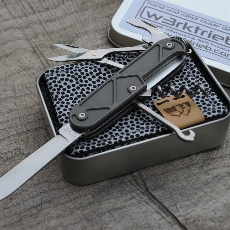 TITAN - triangle dark wash geschraubt - Brückenschalen - oc - fertigmontiertes Taschenmesser - Titan Grade 5  (Ti 6AI 4V) - 91mm