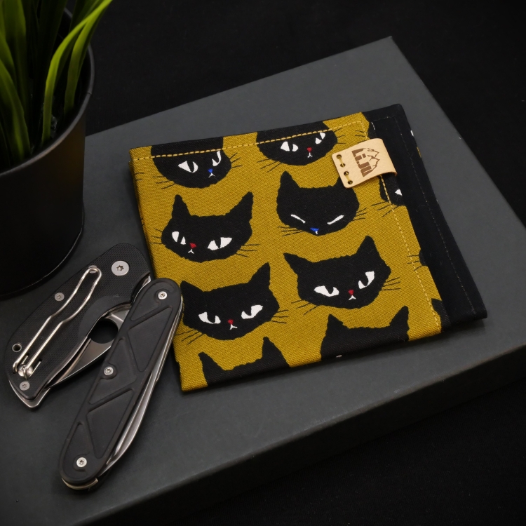 Li.JU Hank, GRUMBLE CAT mustard
