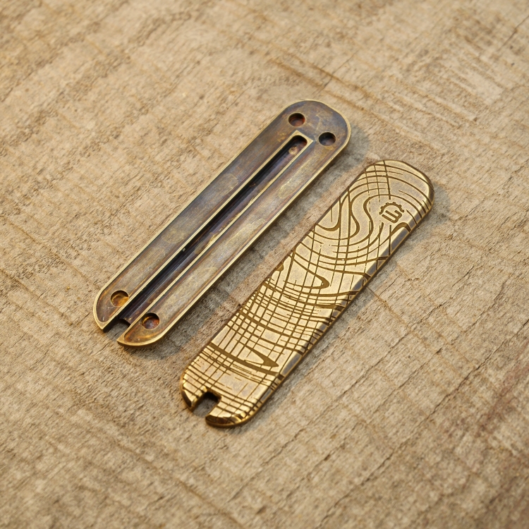 MESSING - LINES - Griffschalen oder montiertes Taschenmesser - 58mm