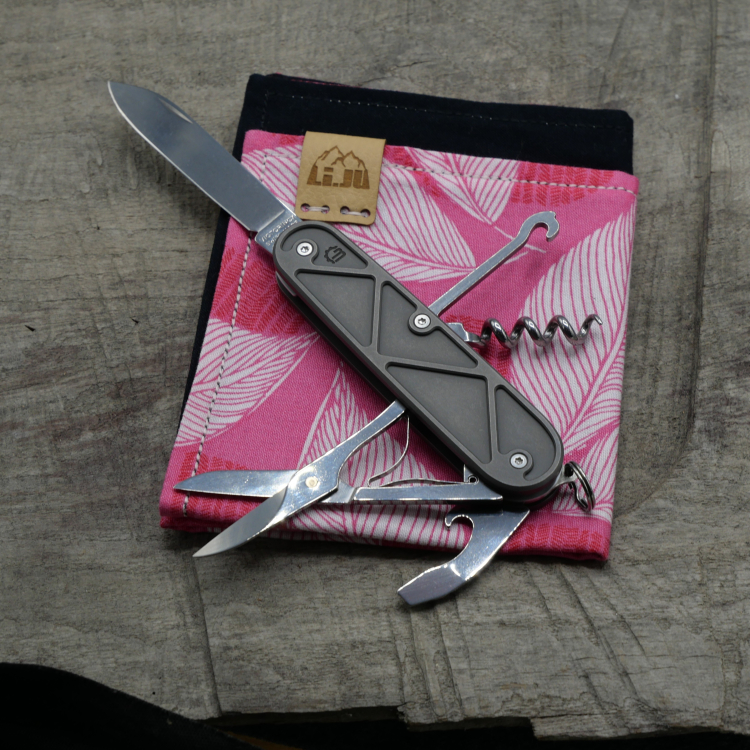 TITAN - TRIANGLE dark wash - Griffschalen oder montiertes Taschenmesser - Titan Grade 5  (Ti 6AI 4V)  - 91mm