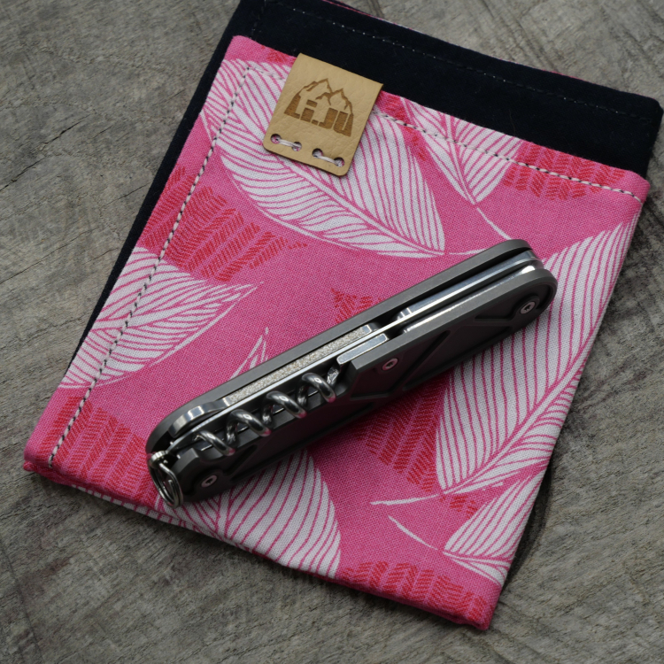 TITAN - TRIANGLE dark wash - Griffschalen oder montiertes Taschenmesser - Titan Grade 5  (Ti 6AI 4V)  - 91mm