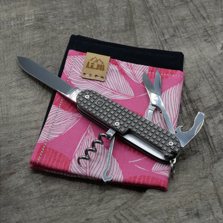 Preview: TITAN - HARDFRAGGED - used wash - Griffschalen oder montiertes Taschenmesser - Titan Grade 5  (Ti 6AI 4V)  - 91mm