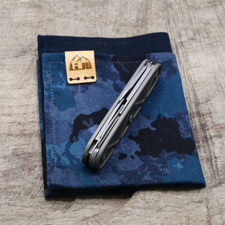 TITAN - TRIANGLE - dark wash - COMPANION SLIM - acidstonewash - Titan Grade 5  (Ti 6AI 4V)  - 93mm - Kopie