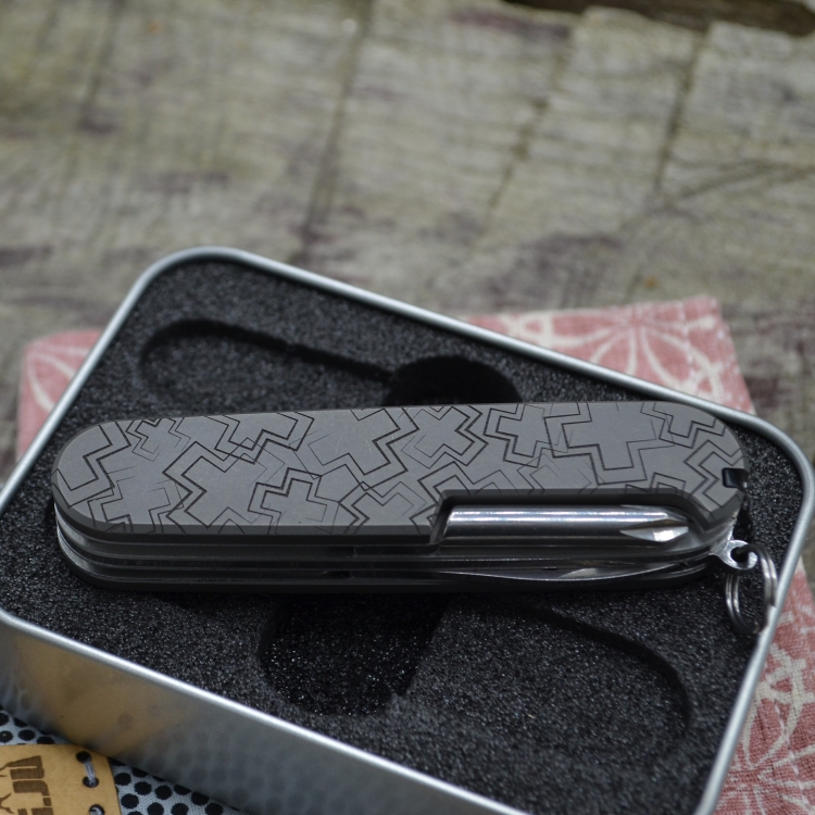 TITAN - CROSS dark wash - ti - Griffschalen oder montiertes Taschenmesser - Titan Grade 5  (Ti 6AI 4V) - 91mm