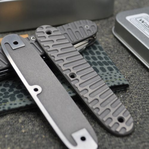 Scales from w3rktrieb made of titanium