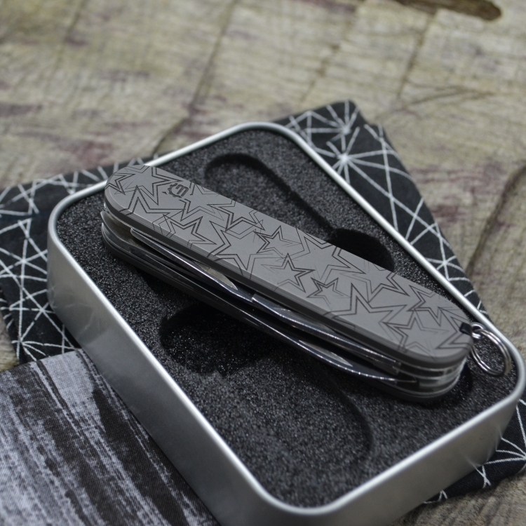 TITAN - STARS dark wash - ti - Griffschalen oder montiertes Taschenmesser - Titan Grade 5  (Ti 6AI 4V) - 91mm