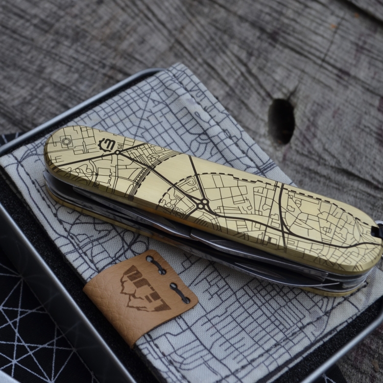 MESSING - MAYBE LONDON - Stadtplan - Griffschalen oder montiertes Taschenmesser - 91mm