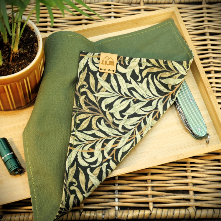 Li.JU Hank, GREEN LEAVES