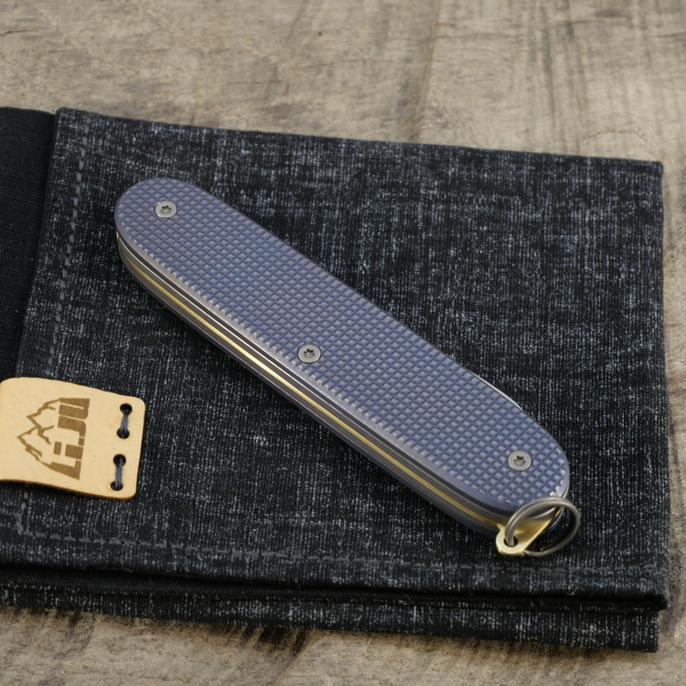 Preview: Li.JU MOD - TITAN - OLDCROSS - anodisiert stonewashed - COMPANION SLIM - Titan Grade 5  (Ti 6AI 4V)  - 93mm