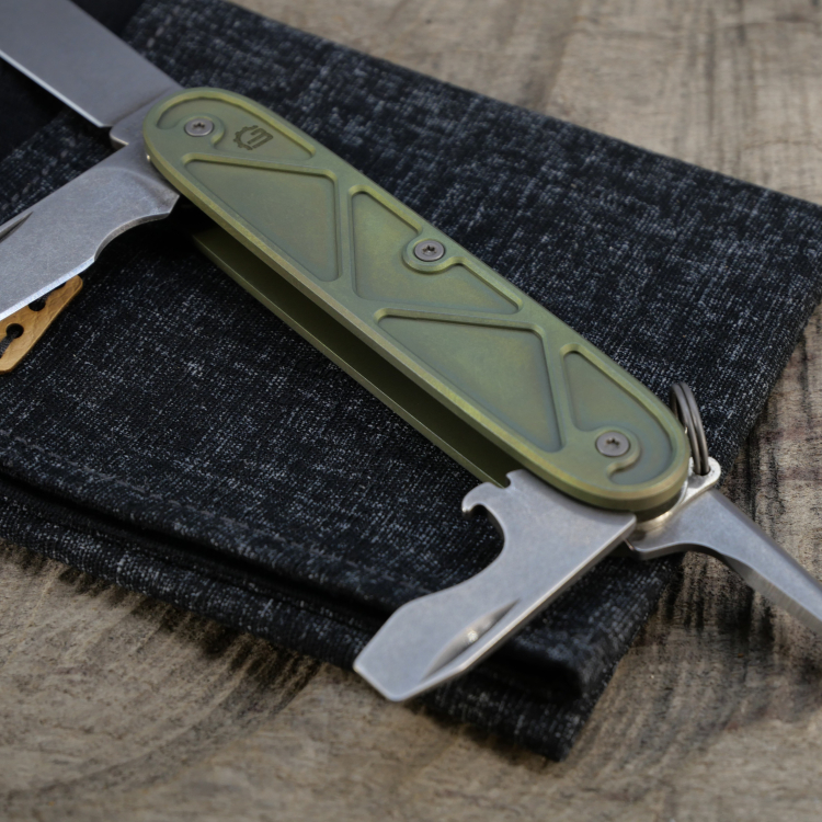 Preview: Li.JU MOD - TITAN - TRIANGLE - anodisiert, stonewashed - ELECTRICIAN - Titan Grade 5  (Ti 6AI 4V)  - 93mm