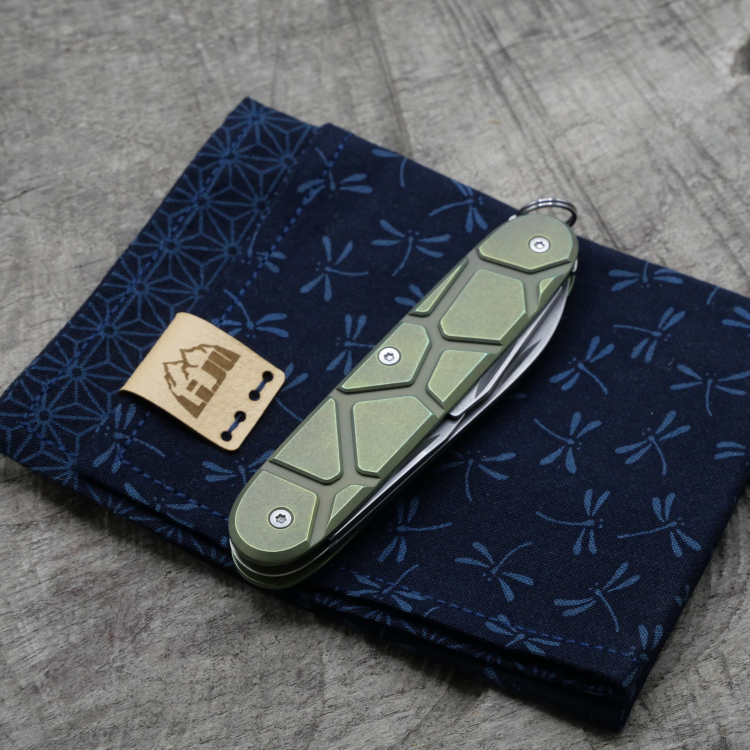 Li.JU MOD - TITAN - VORONOI - anodisiert, stonewashed - PIONEER - Titan Grade 5  (Ti 6AI 4V)  - 93mm