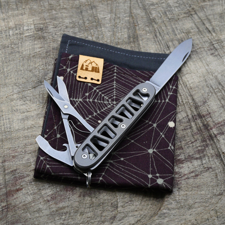 Preview: TITAN - SKELETON - used wash - fertig montiertes Taschenmesser - Titan Grade 5 (Ti 6AI 4V) - 93mm