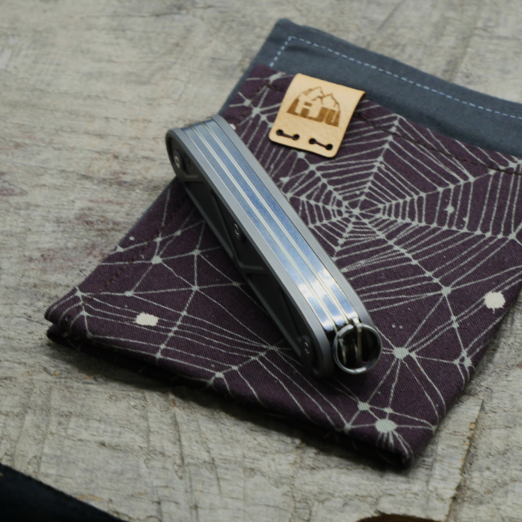TITAN - TRIANGLE - dark wash - Griffschalen oder montiertes Taschenmesser - Titan Grade 5  (Ti 6AI 4V)  - 93mm