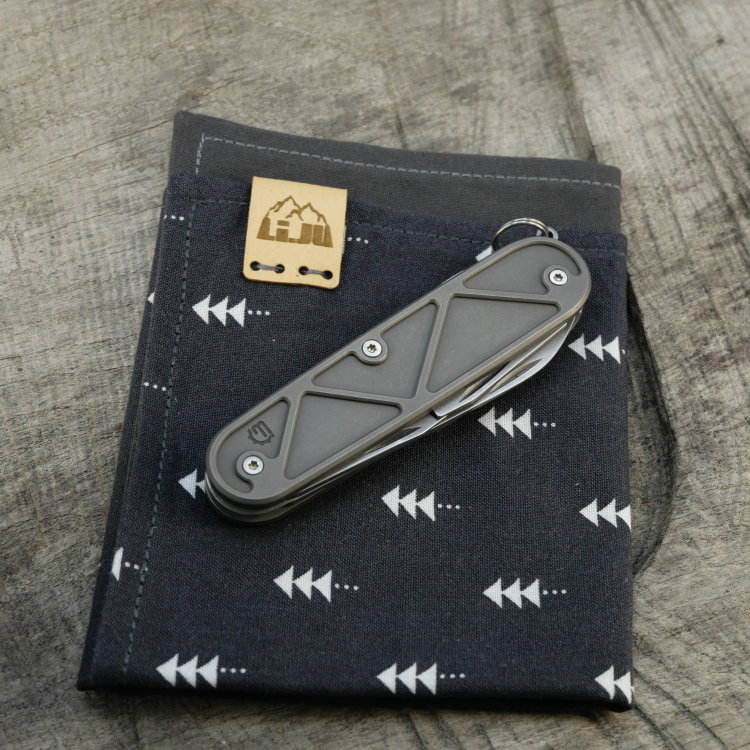 Preview: TRIANGLE- Spartan - acidstonewash, fertig montiertes Taschenmesser - Titan Grade 5  (Ti 6AI 4V)  - 91mm