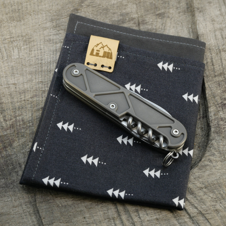 Preview: TRIANGLE- Spartan - acidstonewash, fertig montiertes Taschenmesser - Titan Grade 5  (Ti 6AI 4V)  - 91mm