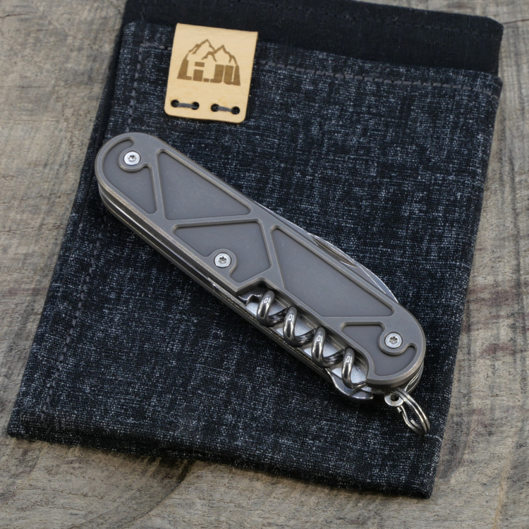 Preview: TITAN - TRIANGLE geschraubt dark wash - COMPACT - Titan Grade 5  (Ti 6AI 4V)  - 91mm