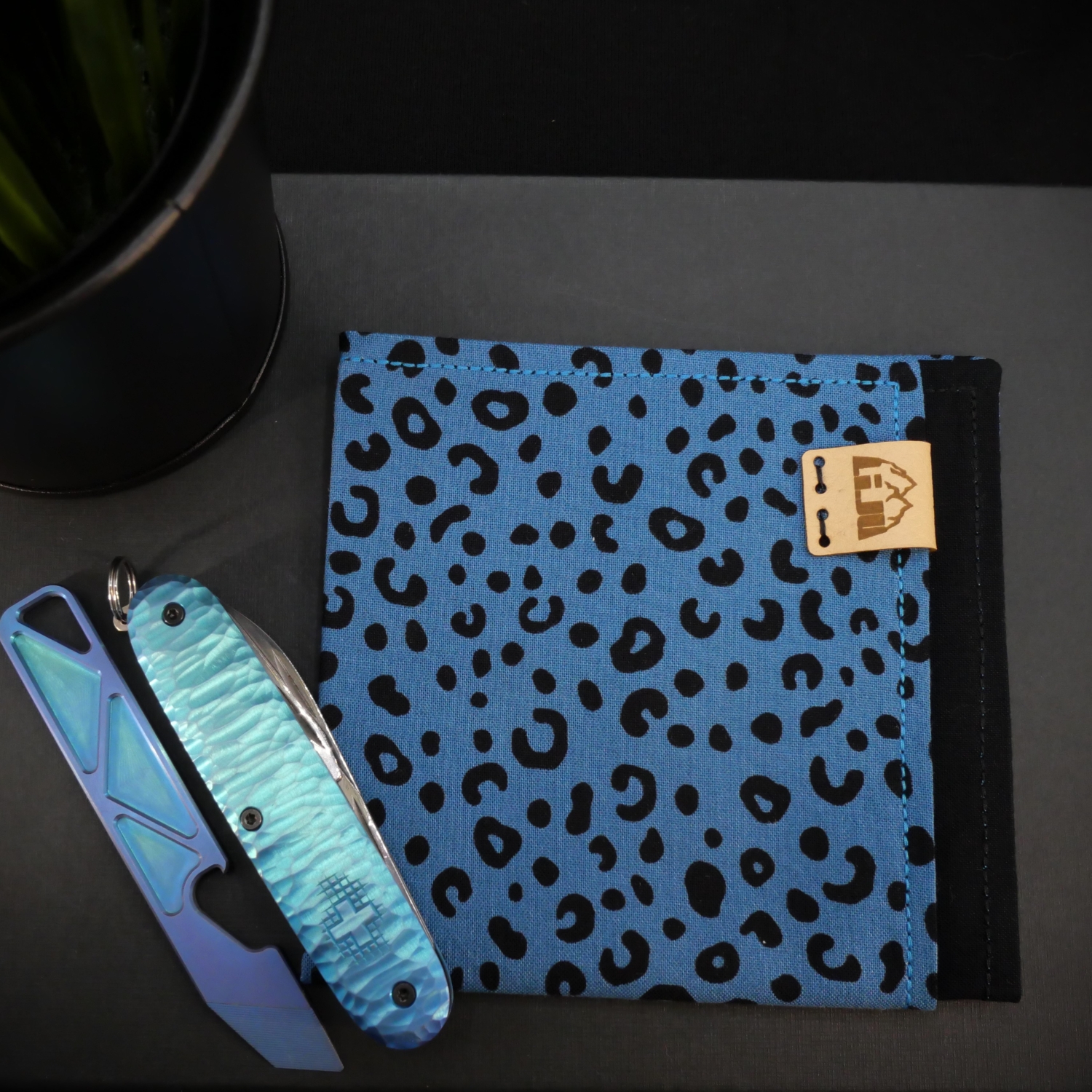 Li.JU Hank, BLUE LEO