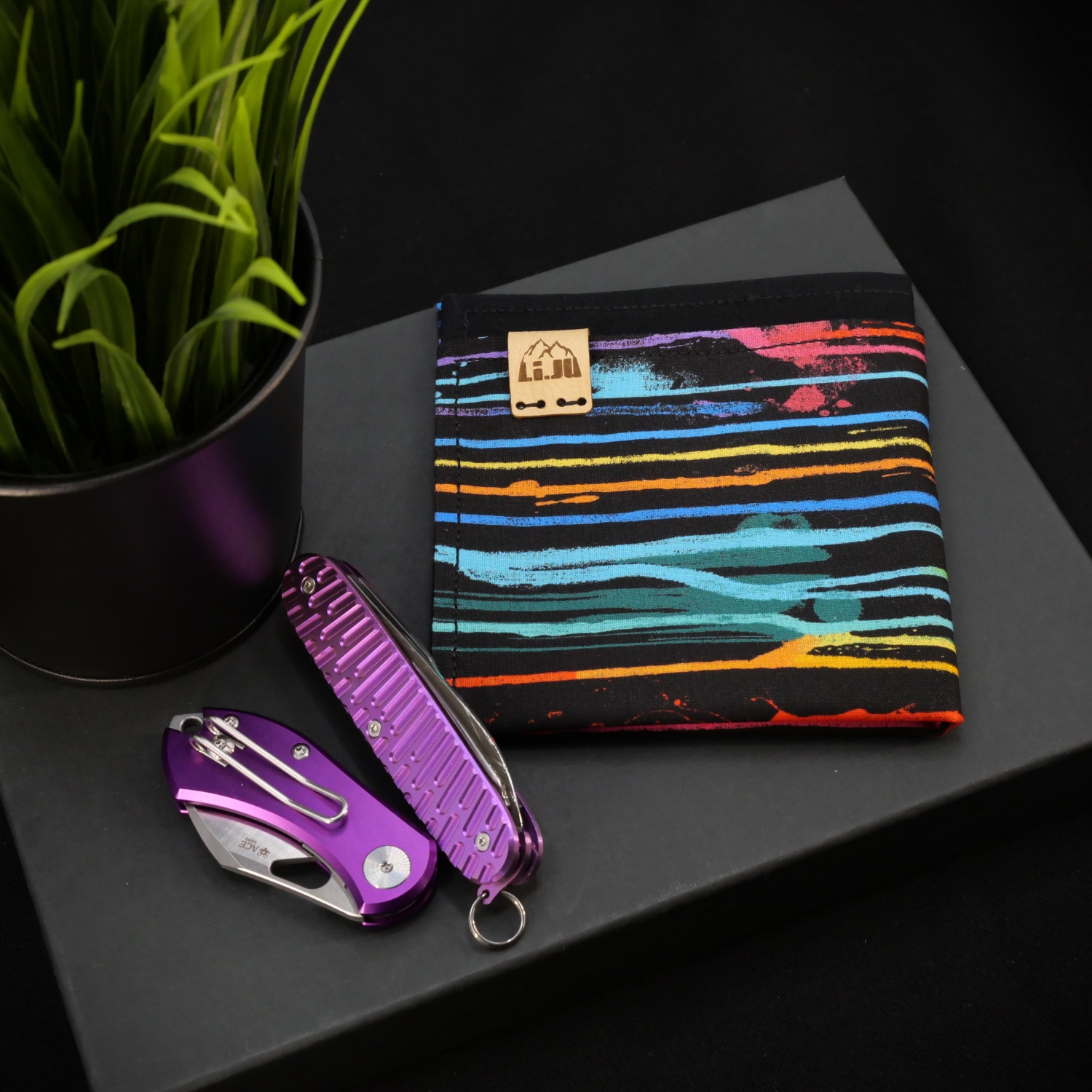 Li.JU Hank, COLORFUL STRIPES