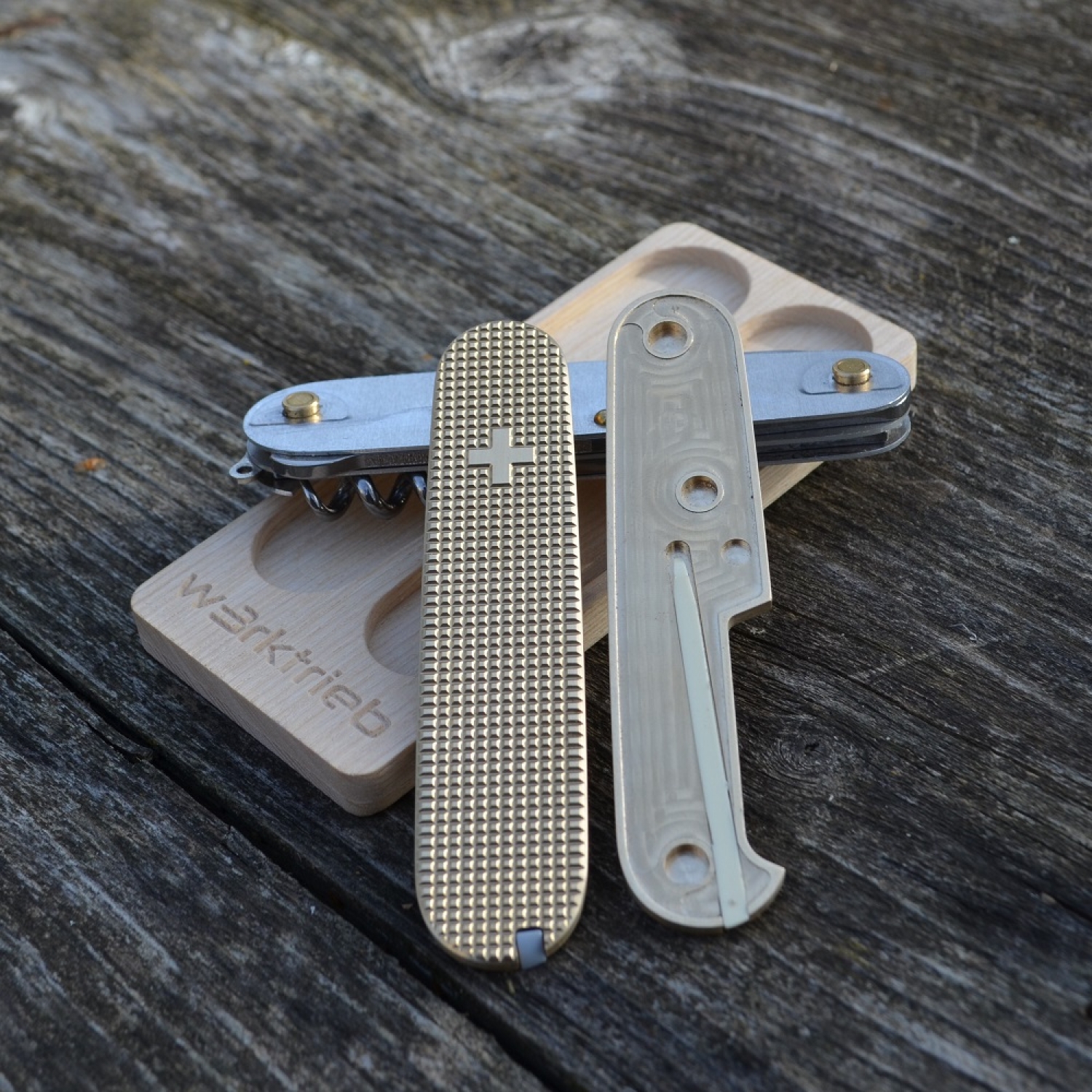 BRASS - oldcross - scales or mounted pocket knife - 91mm