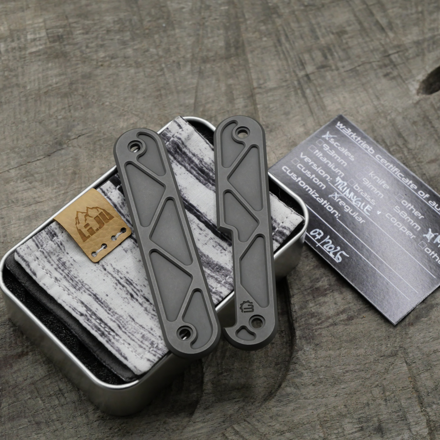TITAN - triangle dark wash - Griffschalen für MKM Malga - Titan Grade 5 (Ti 6AI 4V)