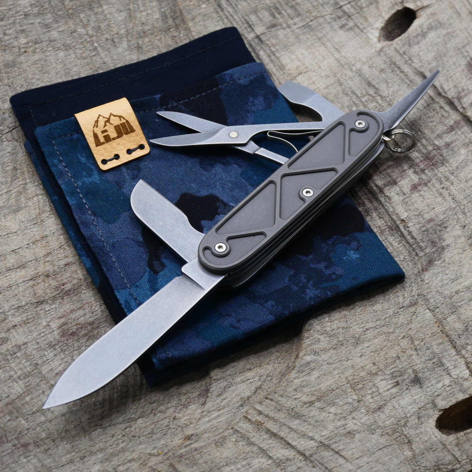 TITAN - TRIANGLE - dark wash - ELECTRICIAN-X - acidstonewash - Titan Grade 5  (Ti 6AI 4V)  - 93mm