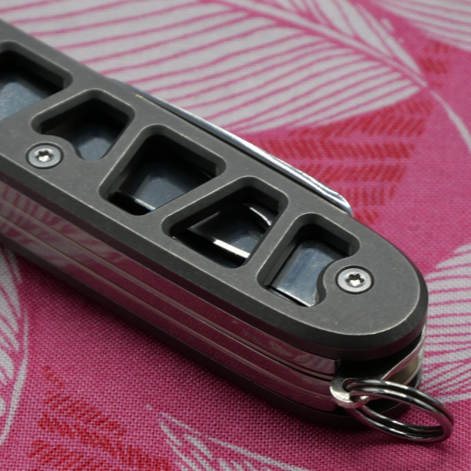 w3rktrieb, Titangriffschalen Voronoi