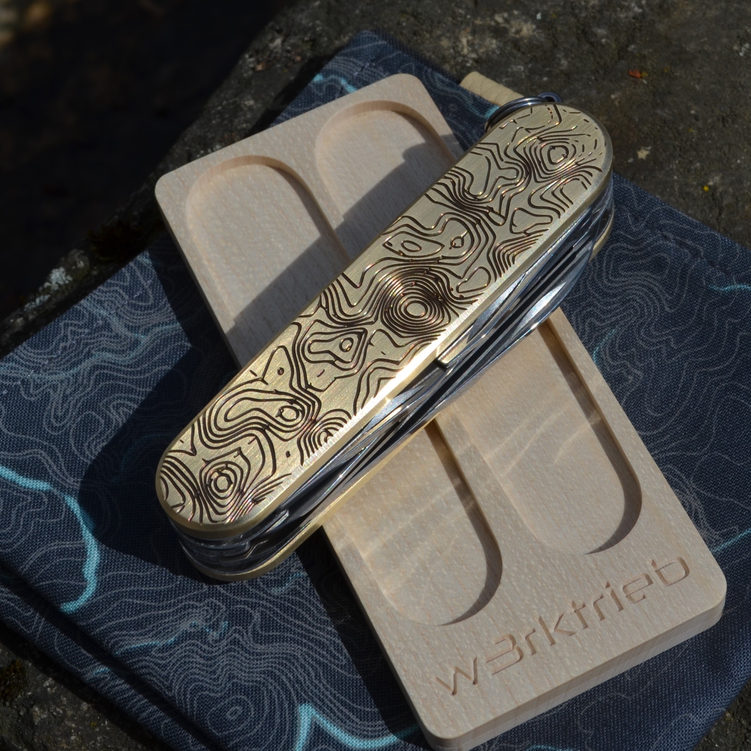 BRASS - TOPO - contour lines - scales or mounted pocket knife - 91mm