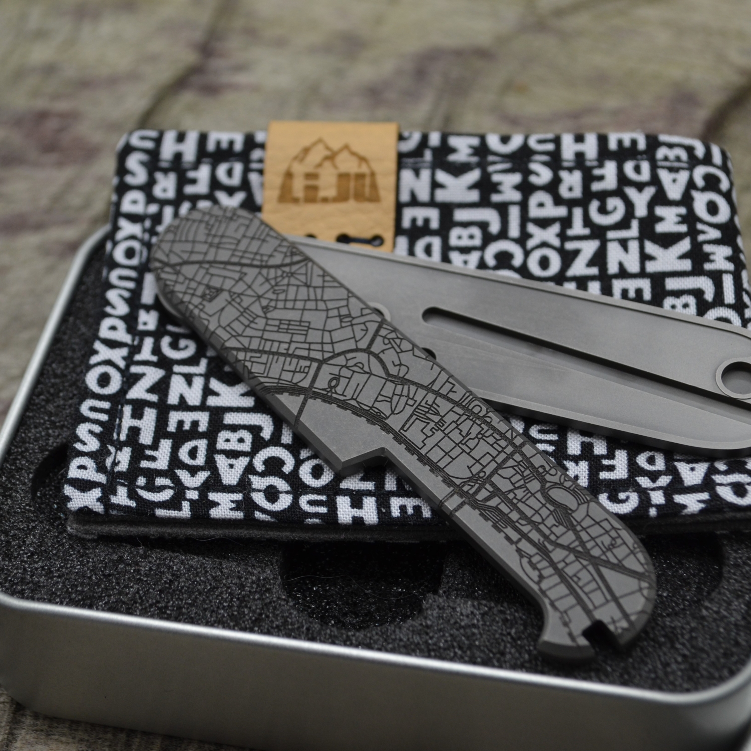 TITAN - MAYBE LONDON dark wash - ti - Griffschalen oder montiertes Taschenmesser - Titan Grade 5  (Ti 6AI 4V) - 91mm