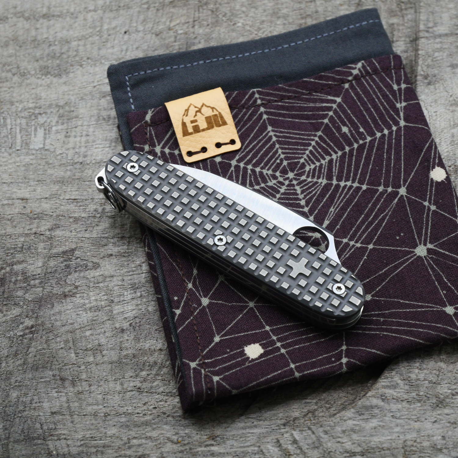 ONE HAND PROTOTYPE - HARDFRAGGED - dark wash - fertig montiertes Taschenmesser - Titan Grade 5  (Ti 6AI 4V)  - 93mm