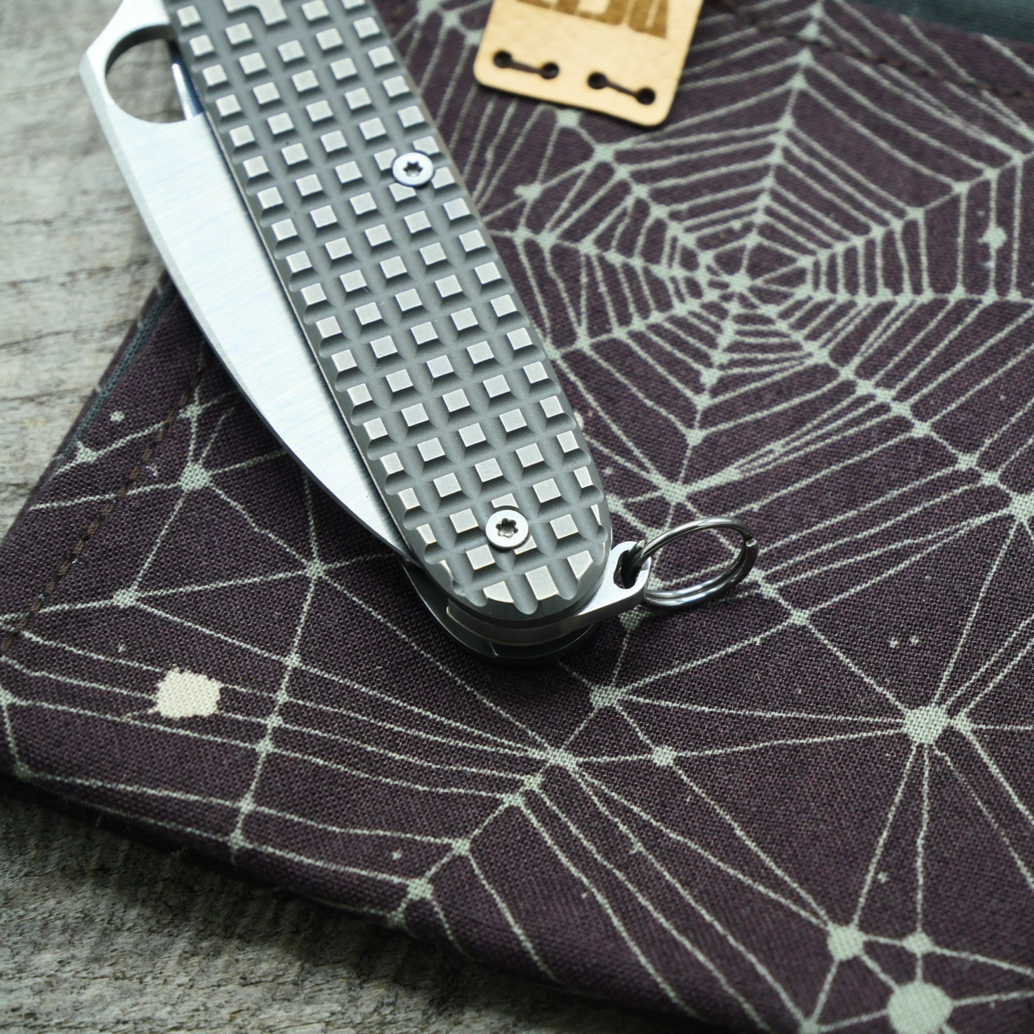 ONE HAND PROTOTYPE - HARDFRAGGED - dark wash - fertig montiertes Taschenmesser - Titan Grade 5  (Ti 6AI 4V)  - 93mm