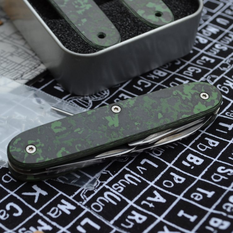 FATCARBON - JUNGLE WEAR  - Griffschalen oder montiertes Taschenmesser - grün - 93mm