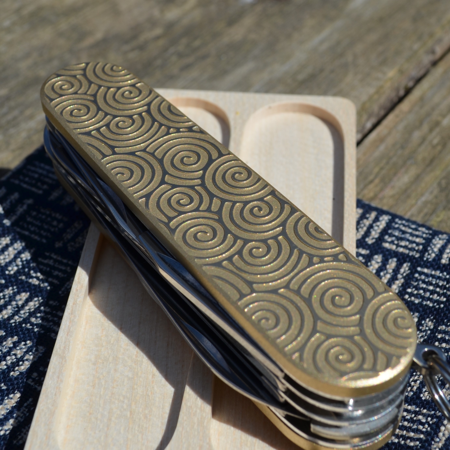 MESSING - japanese circle - Kreise - Griffschalen oder montiertes Taschenmesser