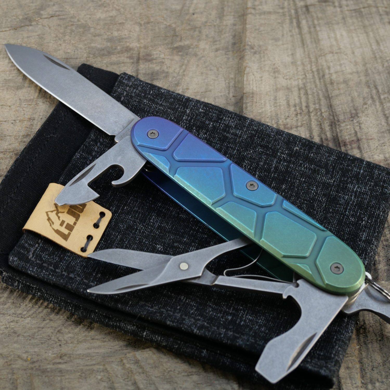 Li.JU MOD - TITAN - VORONOI - anodisiert, stonewashed - PIONEER X - Titan Grade 5  (Ti 6AI 4V)  - 93mm