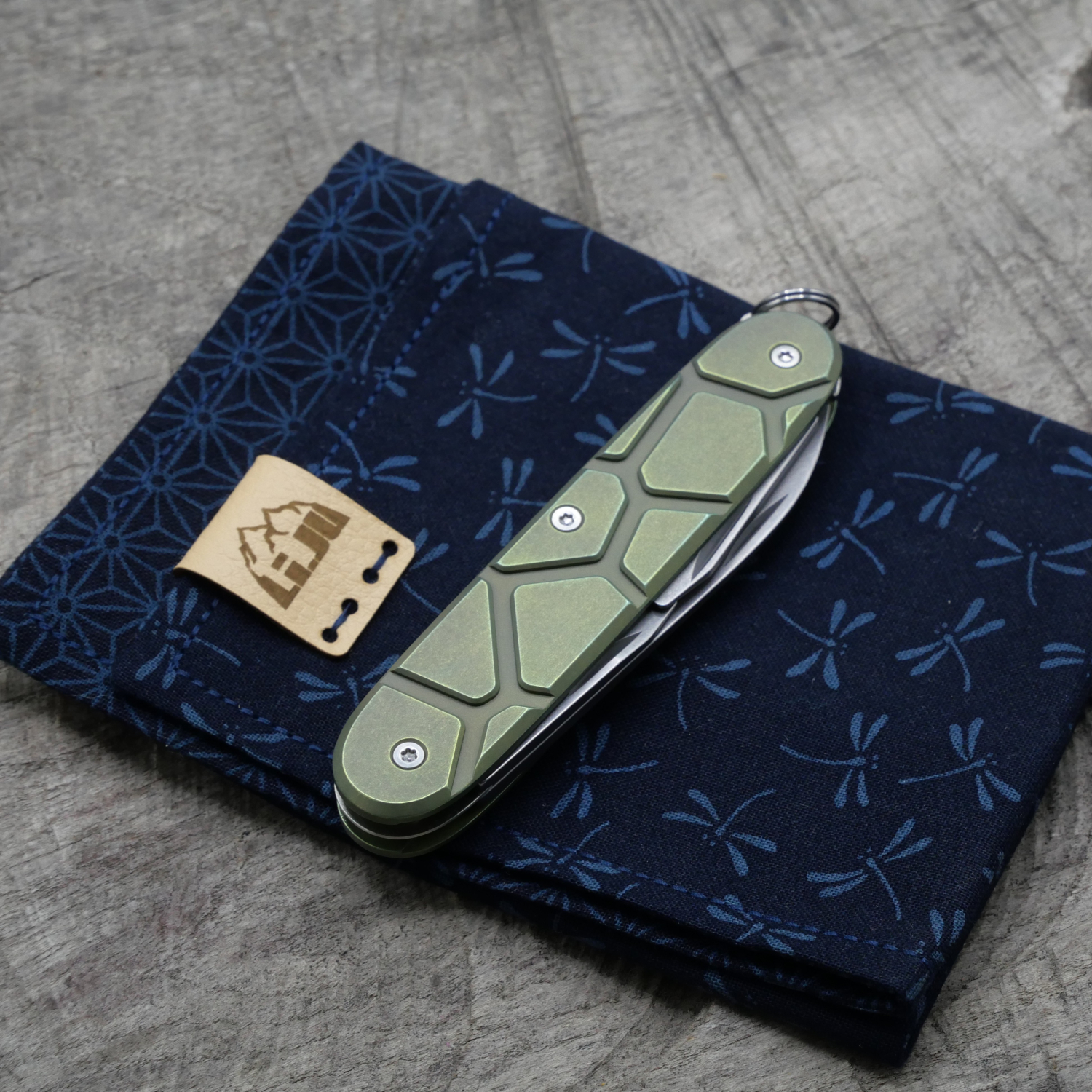 Li.JU MOD - TITAN - VORONOI - anodisiert, stonewashed - PIONEER - Titan Grade 5  (Ti 6AI 4V)  - 93mm