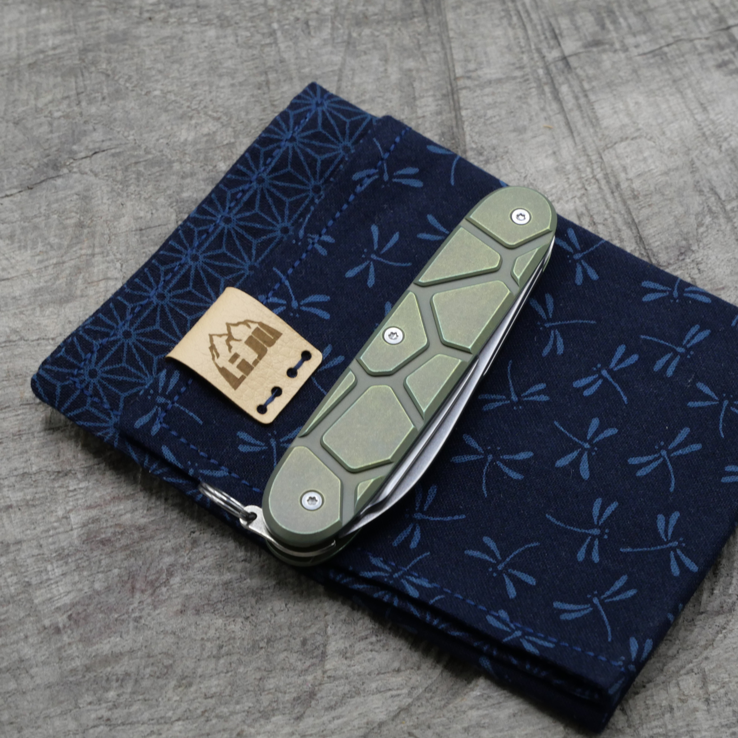 Li.JU MOD - TITAN - VORONOI - anodisiert, stonewashed - PIONEER - Titan Grade 5  (Ti 6AI 4V)  - 93mm