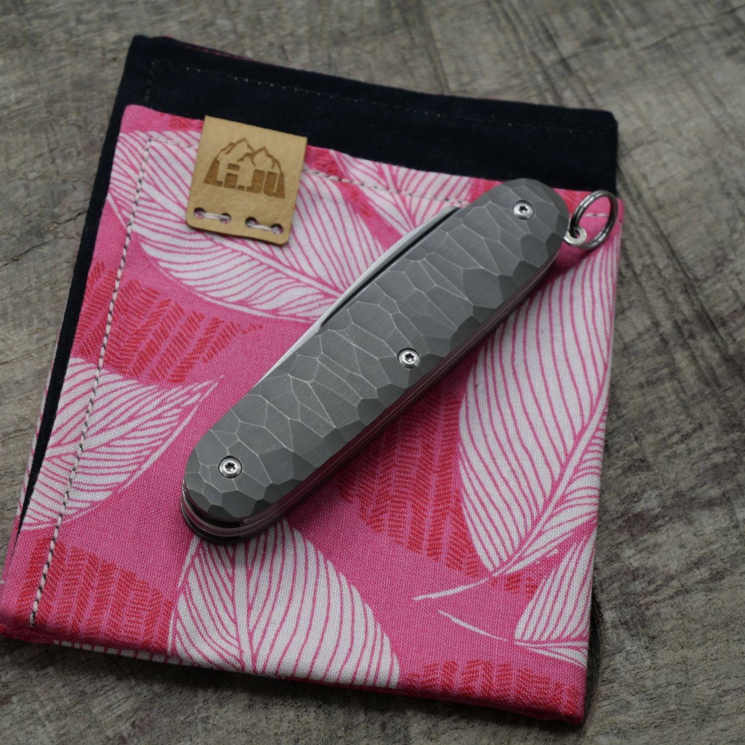 TITAN - rockfinish- handmade- dark wash - Griffschalen oder montiertes Taschenmesser - Titan Grade 5  (Ti 6AI 4V)  - 93mm