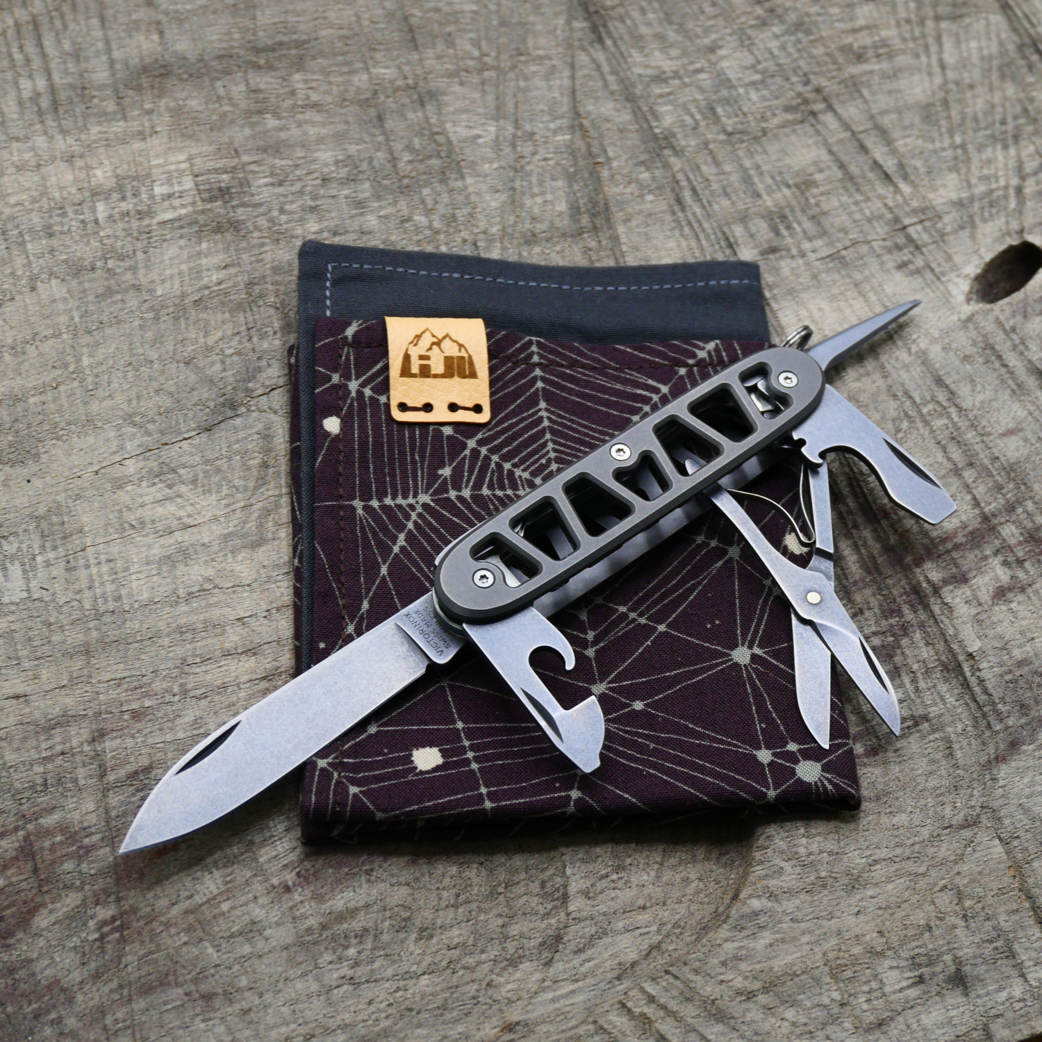 TITAN - SKELETON - montiertes Taschenmesser - Titan Grade 5  (Ti 6AI 4V)  - 93mm - Kopie