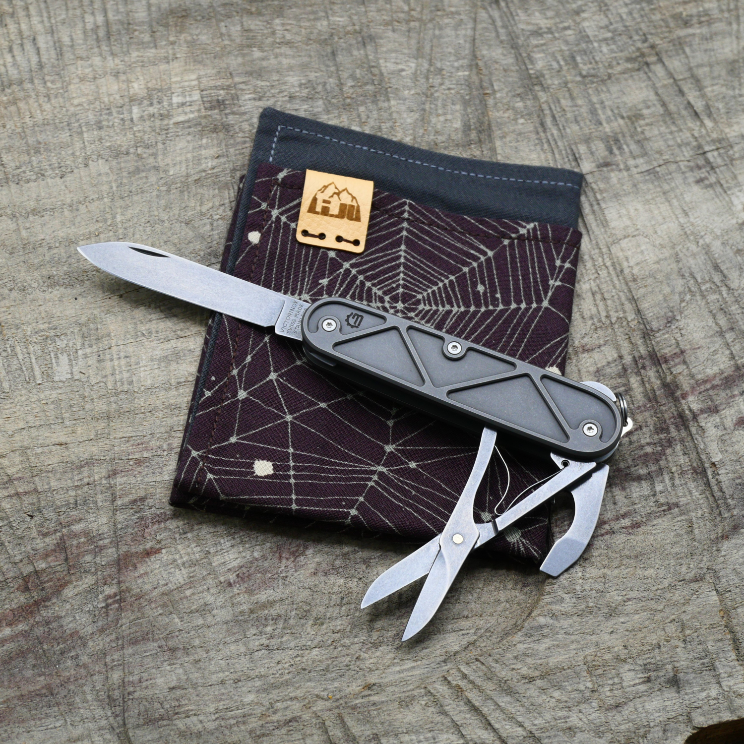 TITAN - TRIANGLE- dark wash - montiertes Taschenmesser - Titan Grade 5  (Ti 6AI 4V)  - 91mm