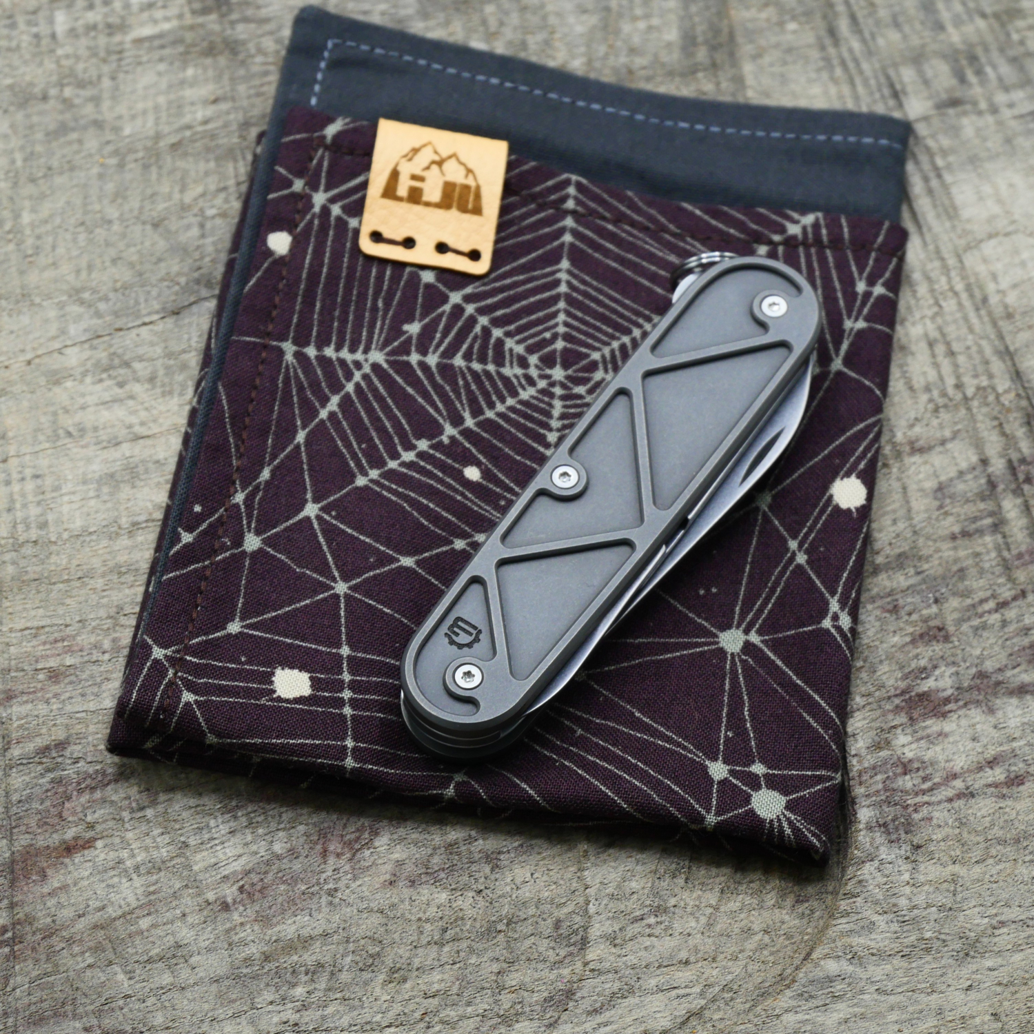 TITAN - TRIANGLE- dark wash - montiertes Taschenmesser - Titan Grade 5  (Ti 6AI 4V)  - 91mm