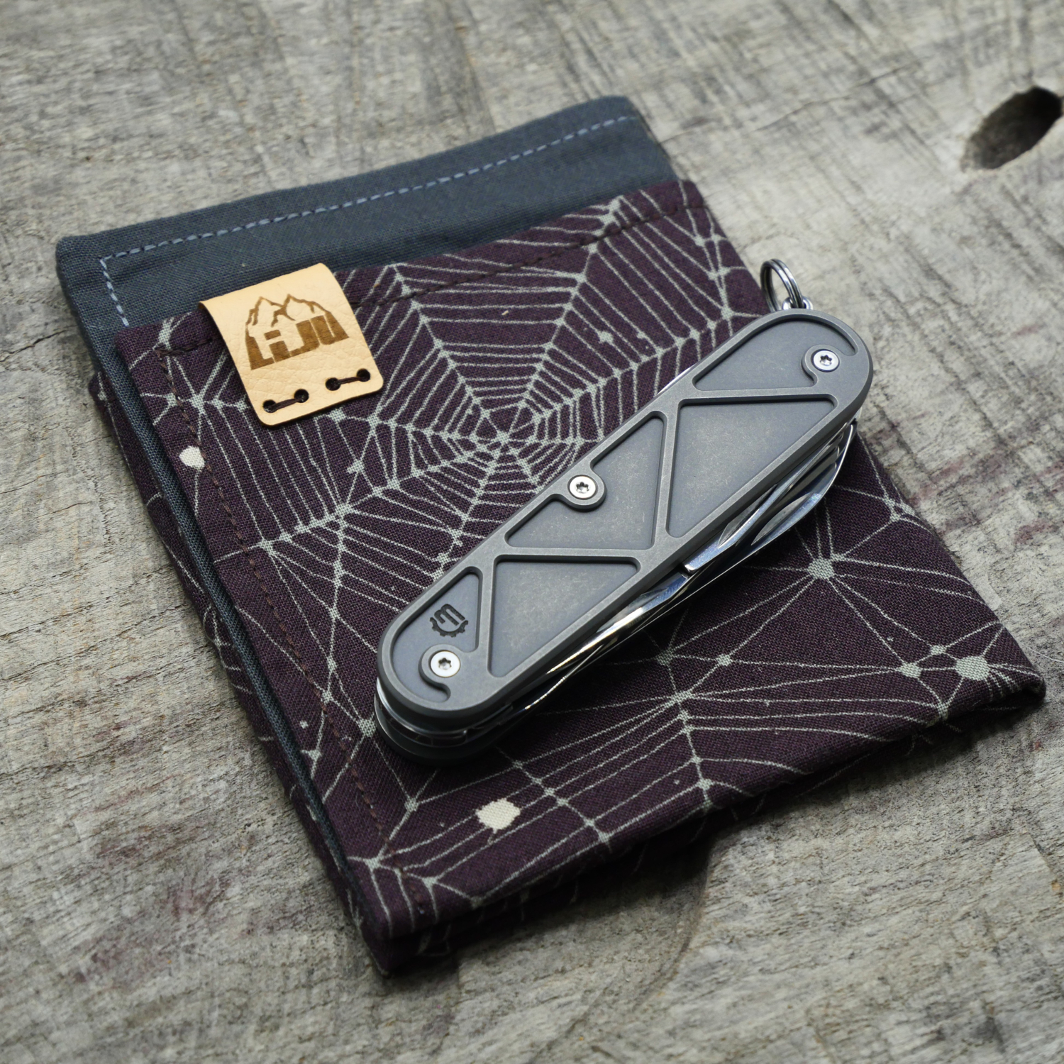 TITAN - TRIANGLE - dark wash - Griffschalen oder montiertes Taschenmesser - Titan Grade 5  (Ti 6AI 4V)  - 91mm
