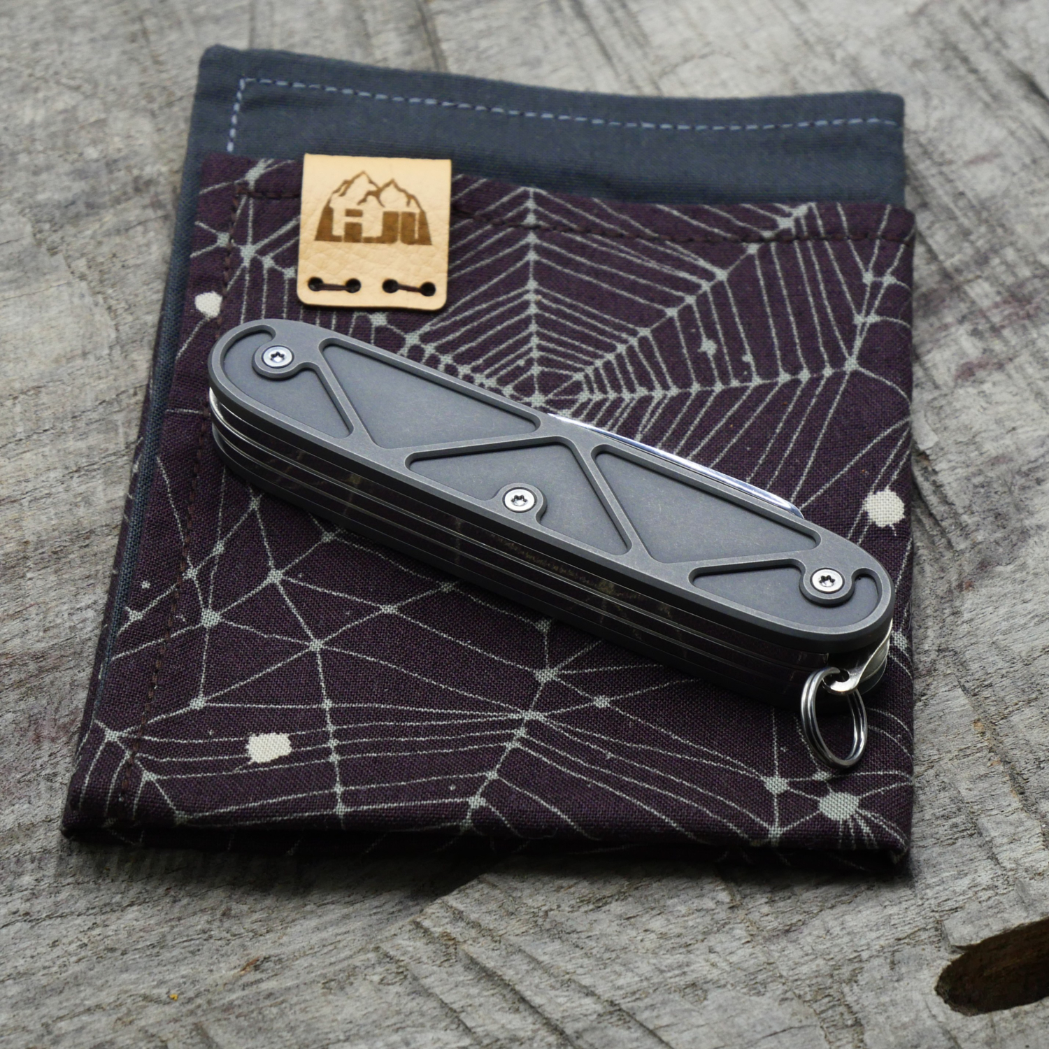 TITAN - TRIANGLE - dark wash - Griffschalen oder montiertes Taschenmesser - Titan Grade 5  (Ti 6AI 4V)  - 93mm