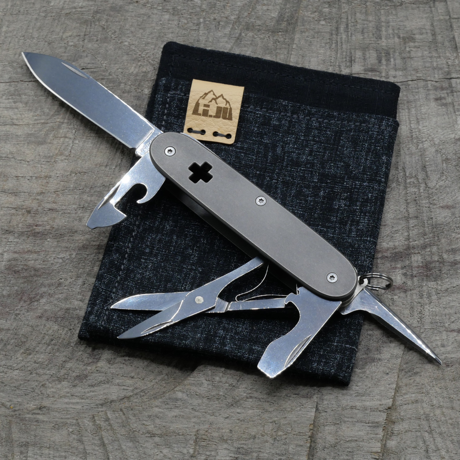 TITAN - SLIM CUTOUT CROSS - used wash - PIONEER X - Titan Grade 5  (Ti 6AI 4V)  - 93mm